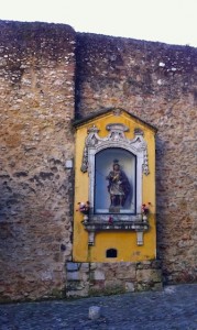 roman-shrine